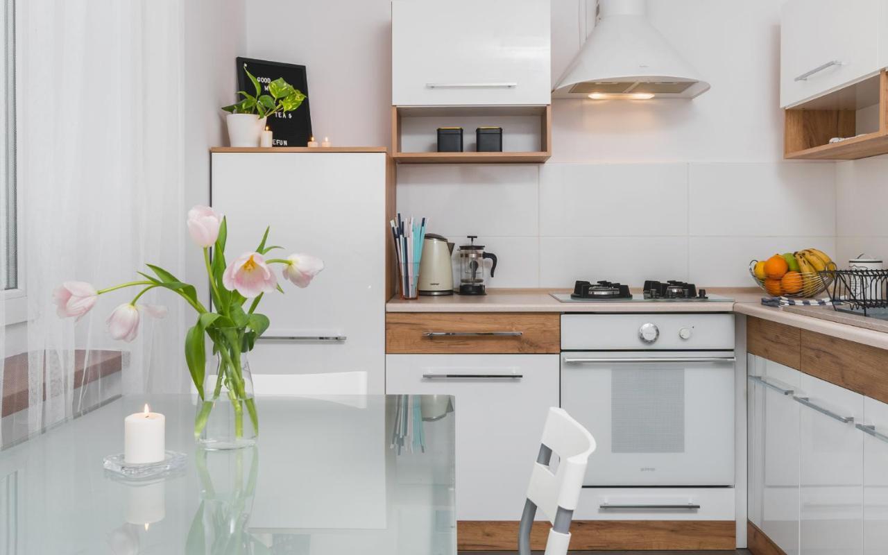 Sunshine Parkside Hideaway - 3 Bedroom - By Upstairs Cracovia Esterno foto