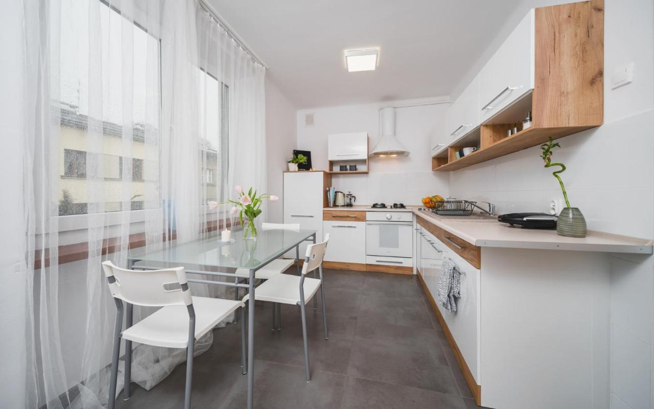 Sunshine Parkside Hideaway - 3 Bedroom - By Upstairs Cracovia Esterno foto