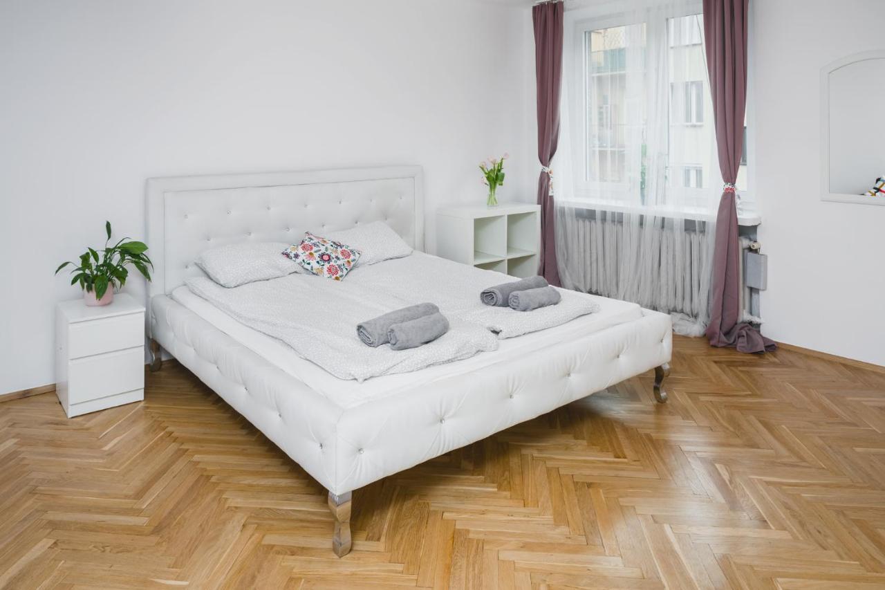 Sunshine Parkside Hideaway - 3 Bedroom - By Upstairs Cracovia Esterno foto