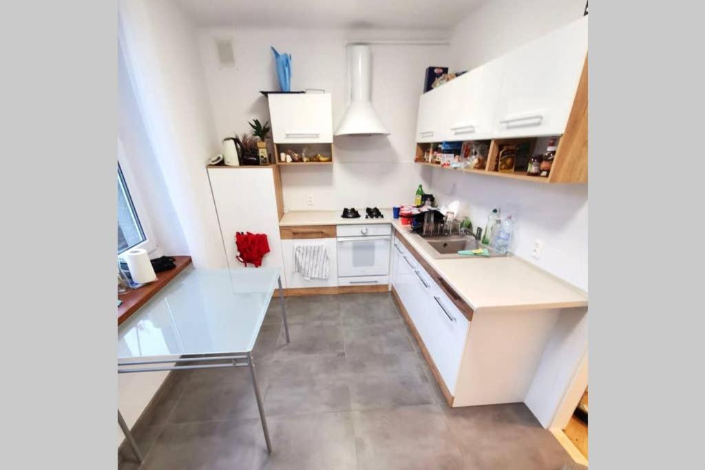 Sunshine Parkside Hideaway - 3 Bedroom - By Upstairs Cracovia Esterno foto