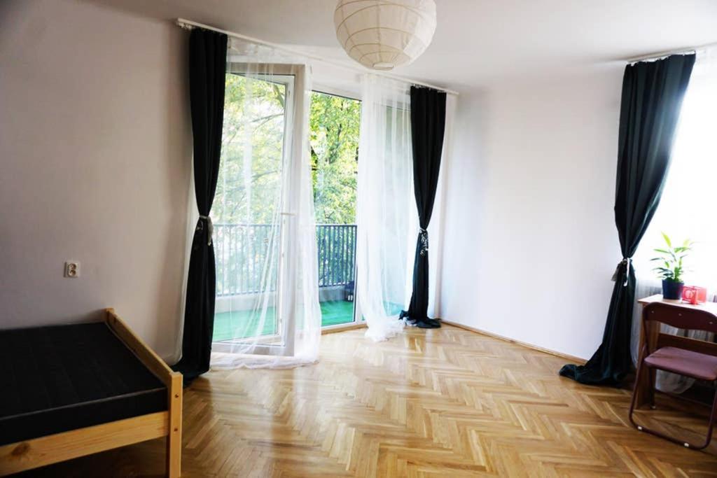Sunshine Parkside Hideaway - 3 Bedroom - By Upstairs Cracovia Esterno foto