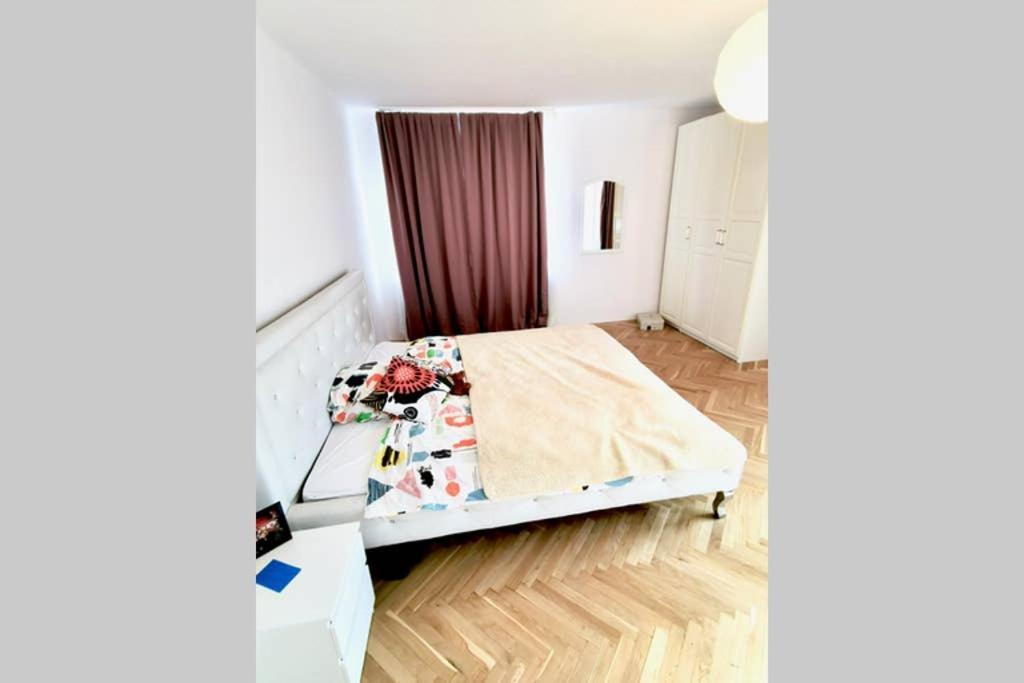 Sunshine Parkside Hideaway - 3 Bedroom - By Upstairs Cracovia Esterno foto